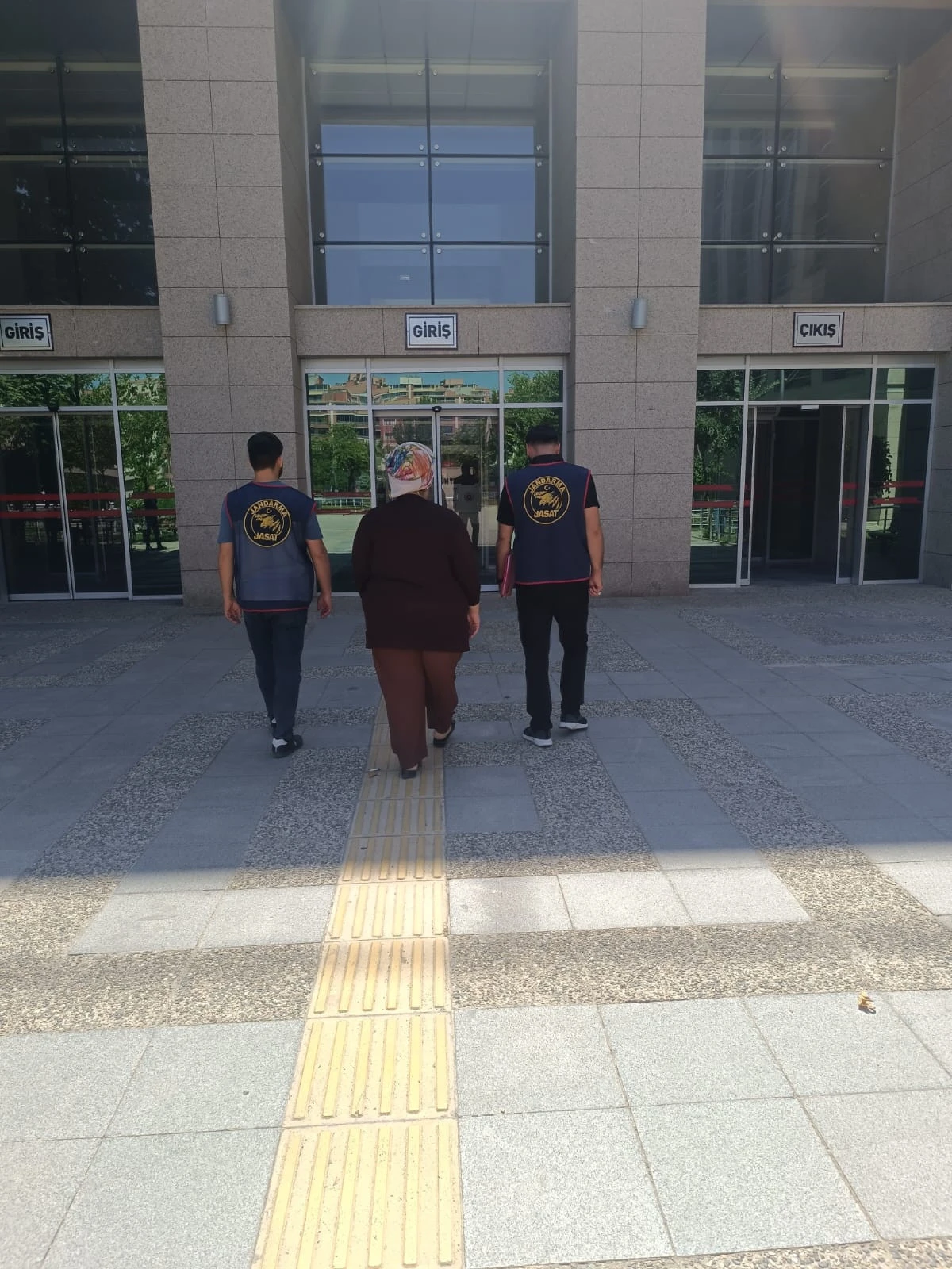 17 YIL HAPİS CEZASI BULUNUYORDU