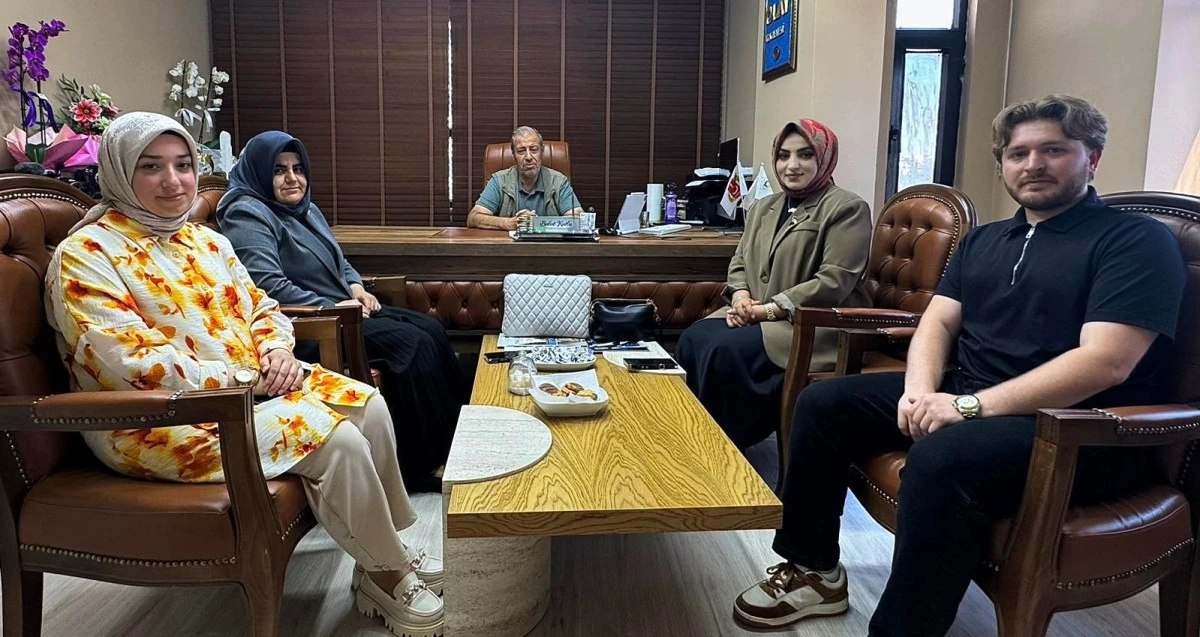AK PARTİ KADIN KOLLARINDAN GAZETEMİZE ZİYARET