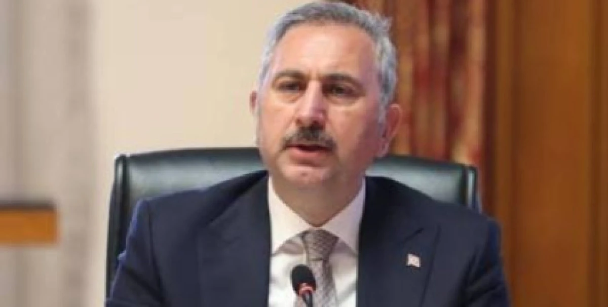 AK PARTİ'DEN &ldquo;KAYYUM&rdquo; MESAJI