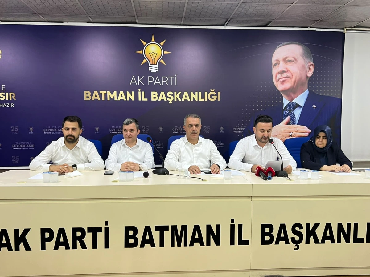 AK PARTİ&rsquo;NİN 25. YILINDA G&Ouml;N&Uuml;LLER DUALARDA BULUŞTU