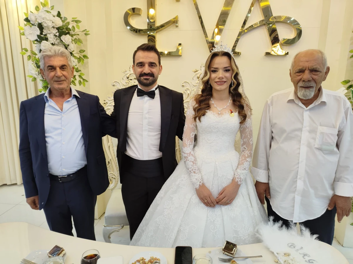 ALAN VE &Ouml;ZDEMİR AİLELERİNİN MUTLU G&Uuml;N&Uuml;