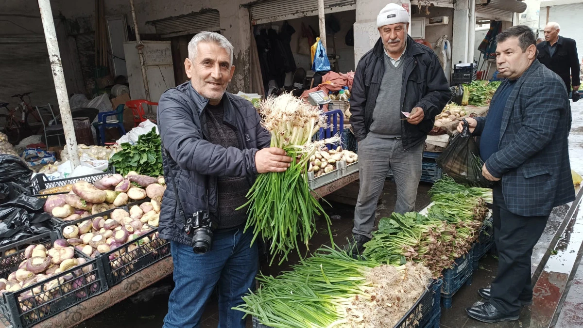 ALO TEVŞO PAZARLARINDA FİYATLAR D&Uuml;ŞT&Uuml; VATANDAŞ PAZARIN YOLUNU TUTTU
