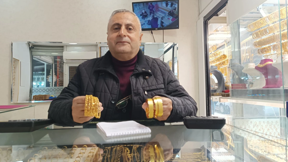 ALTIN DURDURULAMIYOR TARİHİ ZİRVEYİ G&Ouml;RD&Uuml;