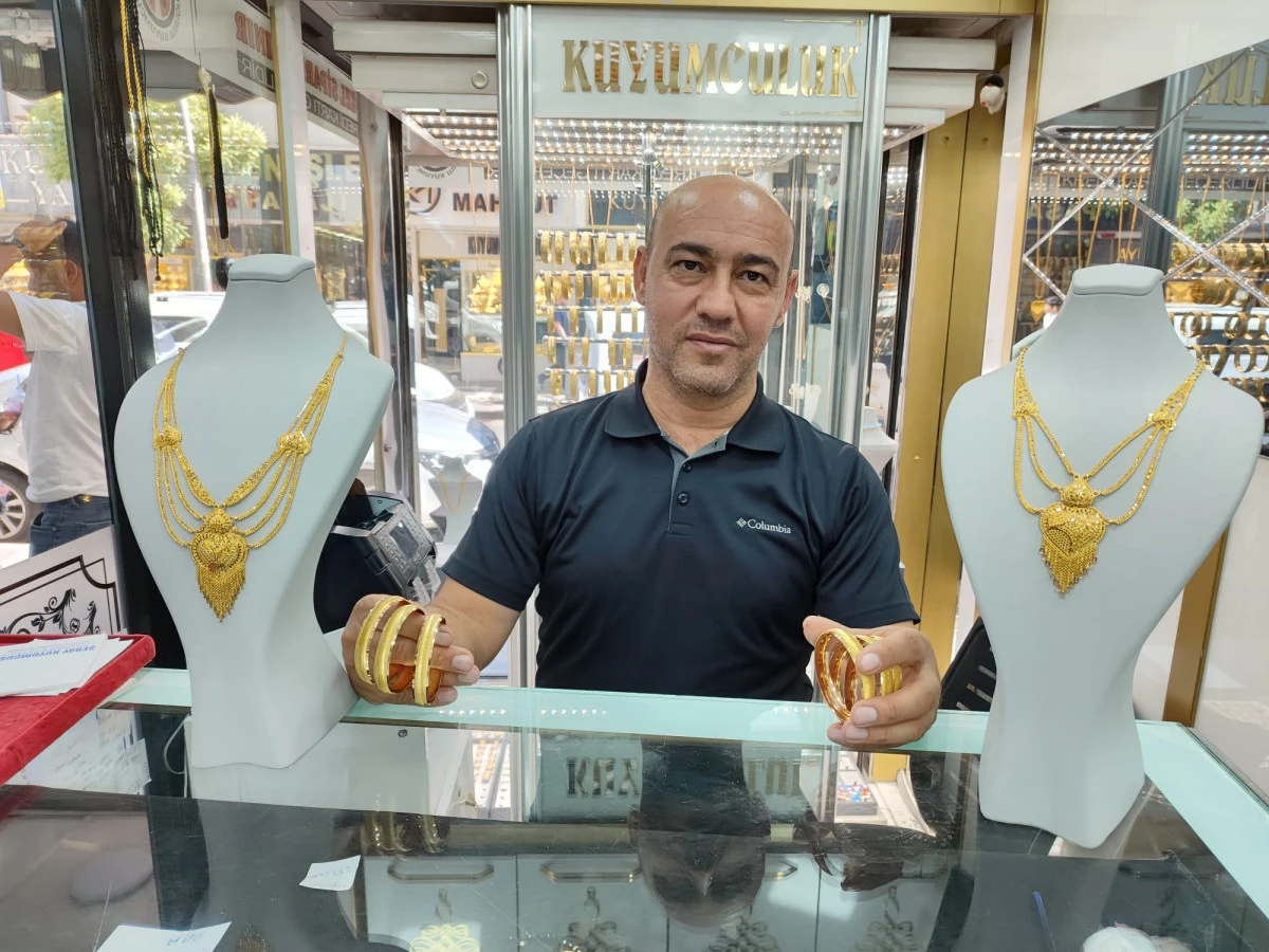 ALTIN PİYASASINDA HAREKETLİLİK