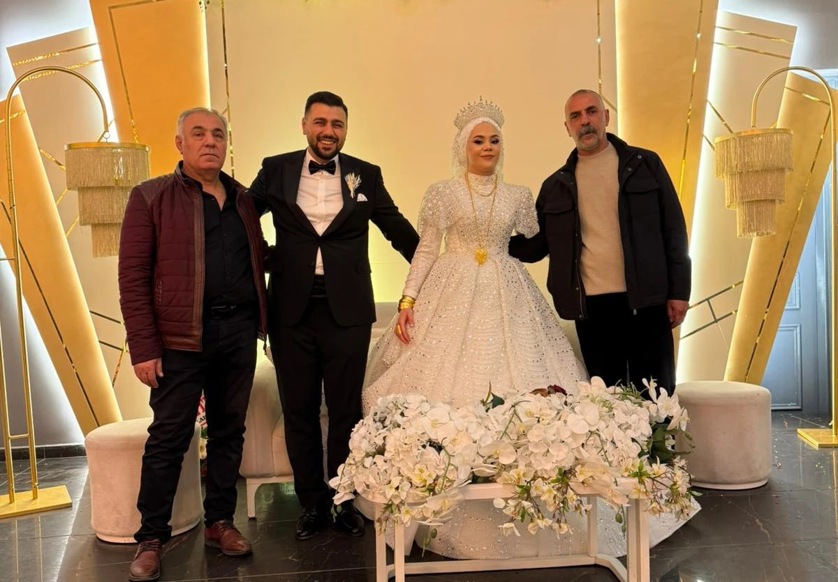 AYHAN VE G&Uuml;NER AİLESİNİN MUTLU G&Uuml;N&Uuml;