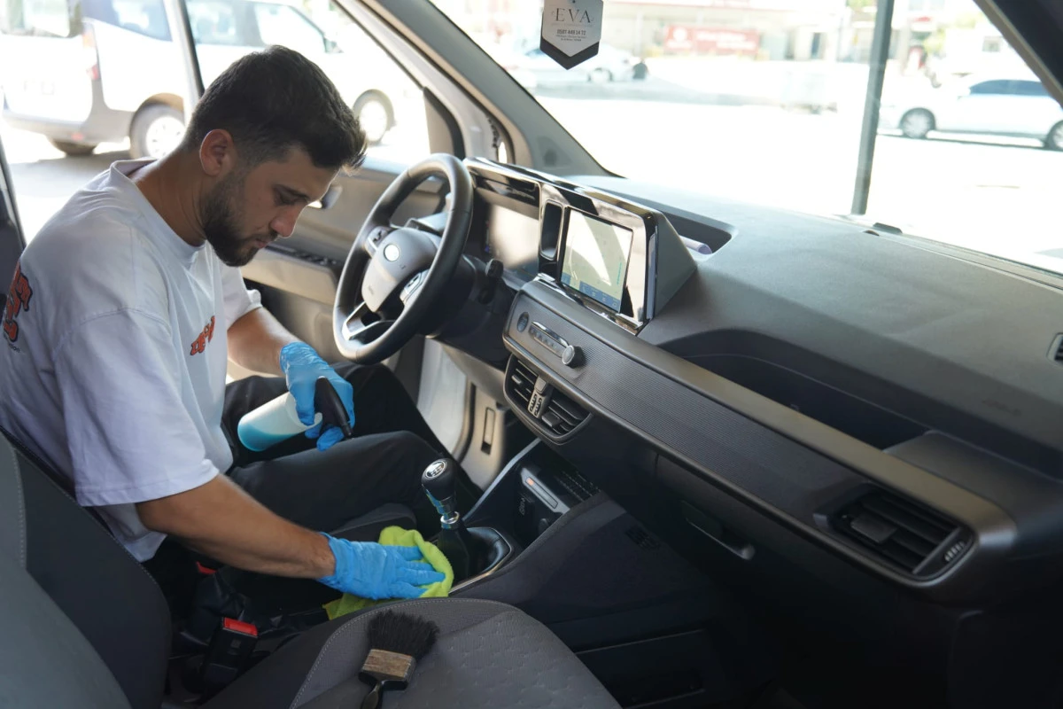 AZAD OTO YIKAMA&rsquo;DAN YAZ AYLARINDA ARA&Ccedil; SAHİPLERİNE &Ouml;NEMLİ UYARILAR