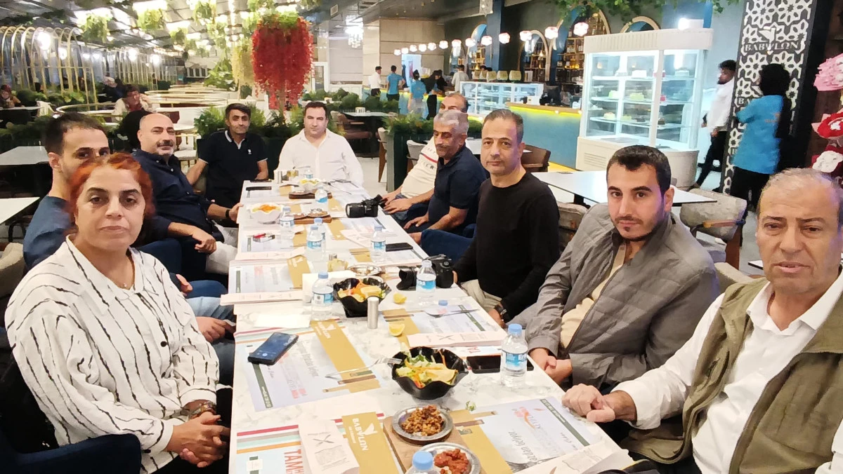 BABYLON CAFE’DEN GAZETECİLERE ANLAMLI JEST