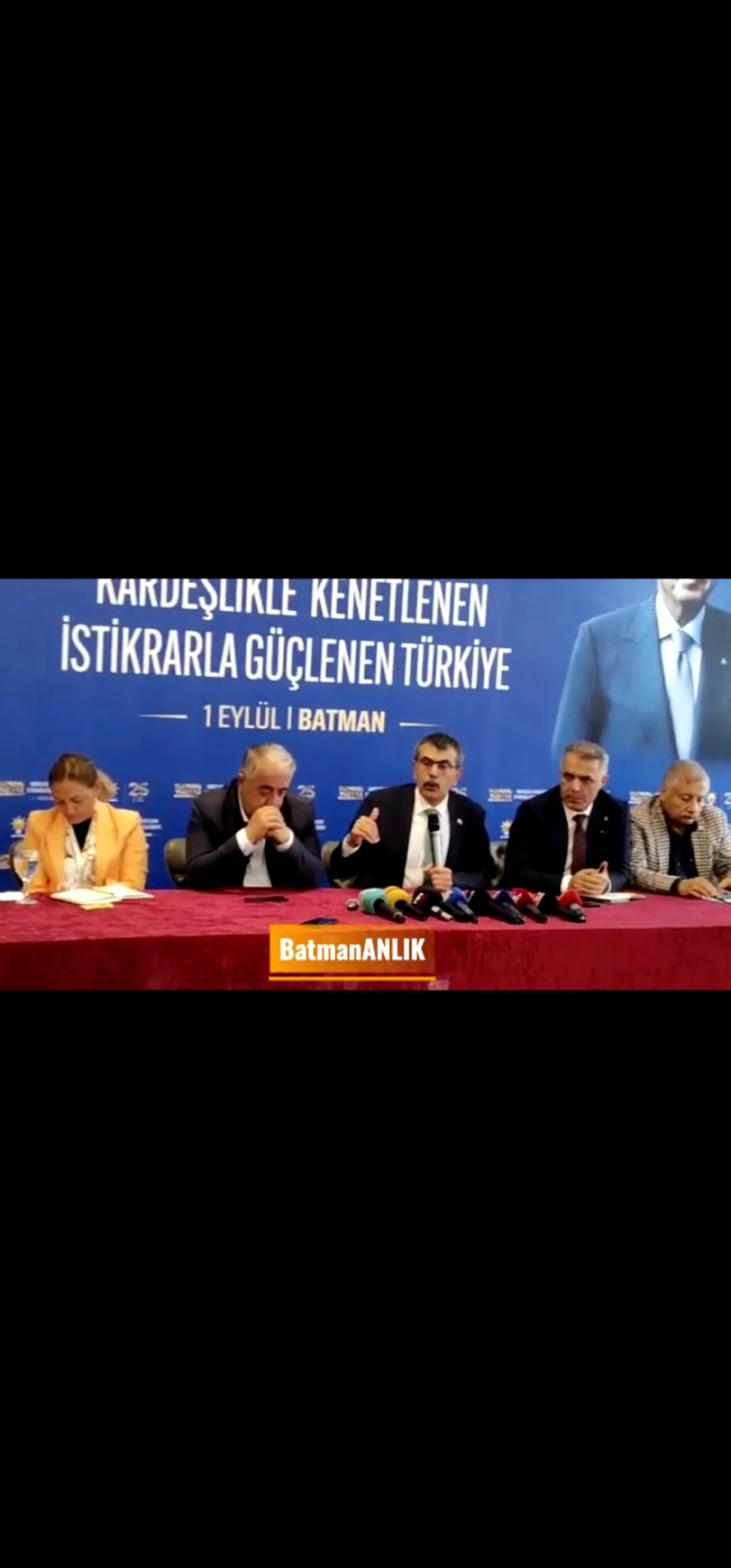 Bakan Tekin Batman&rsquo;da: &ldquo;Bu s&uuml;rece sahip &ccedil;ıkmamız gerekiyor&rdquo;