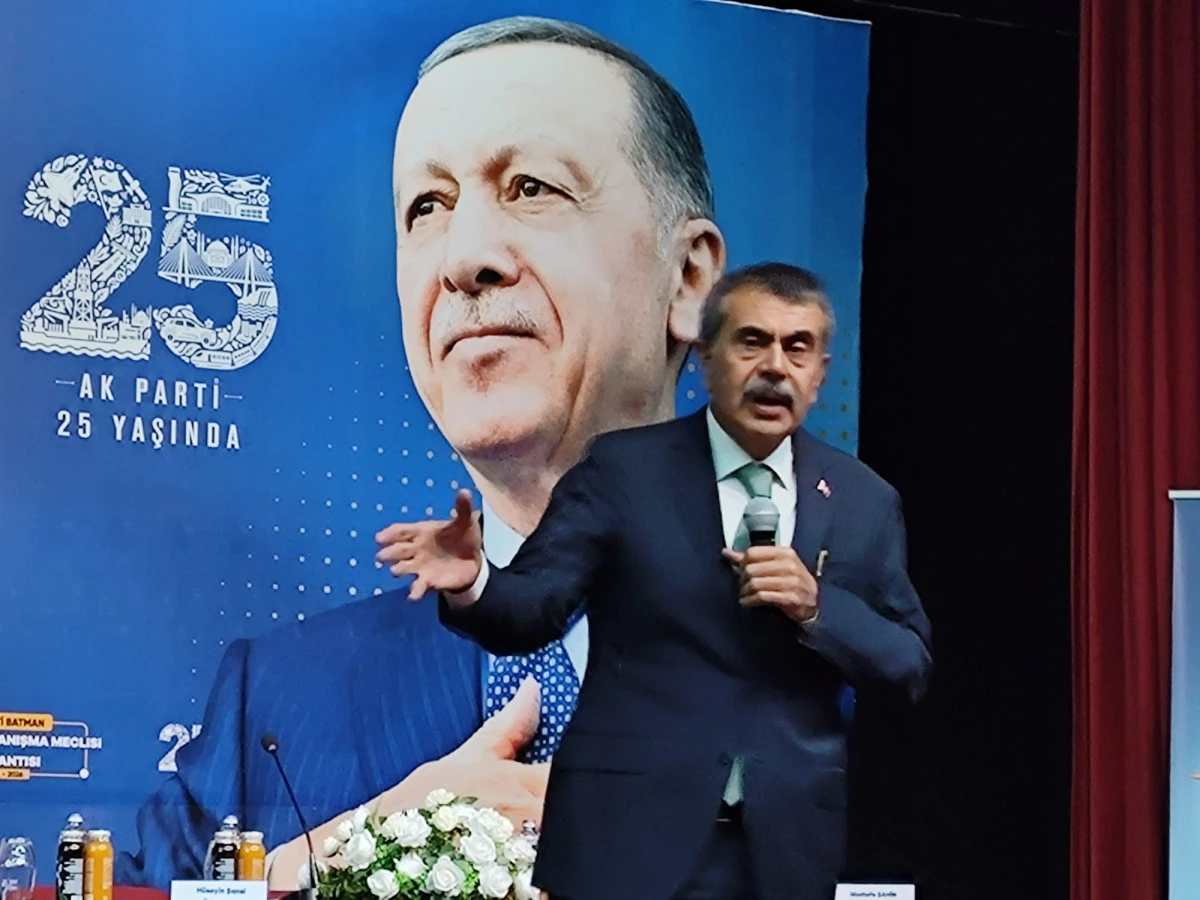 BAKAN TEKİN&rsquo;DEN BATMAN&rsquo;DA "TER&Ouml;RS&Uuml;Z T&Uuml;RKİYE" VURGUSU, "ŞİMDİ ARTIK TOP BİZDE"