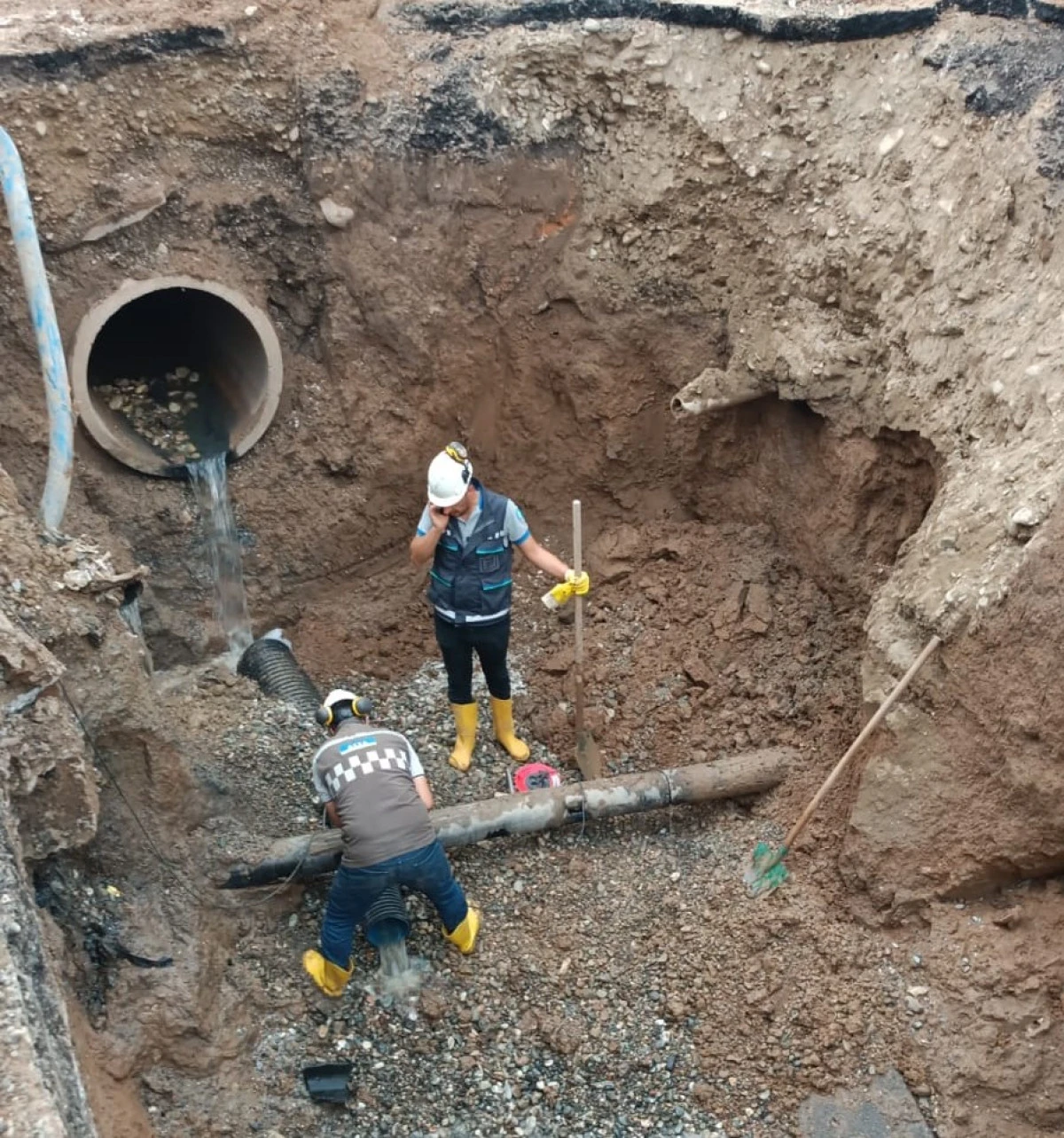 Batman'da altyapı çalışması sırasında doğalgaz hattı patladı! 