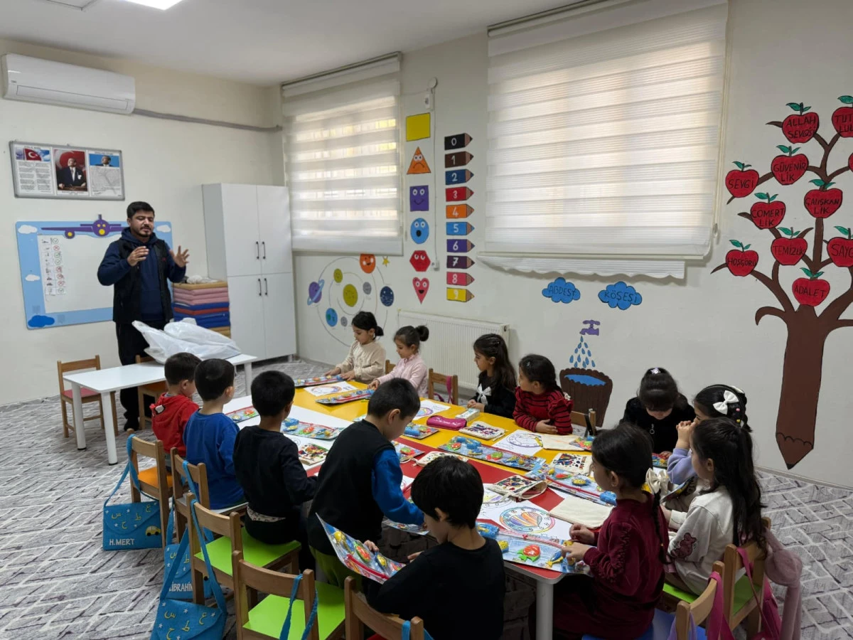 BATMAN ANDA DERNEĞİ'NDEN MİNİK ÖĞRENCİLERE OYUNCAK DESTEĞİ