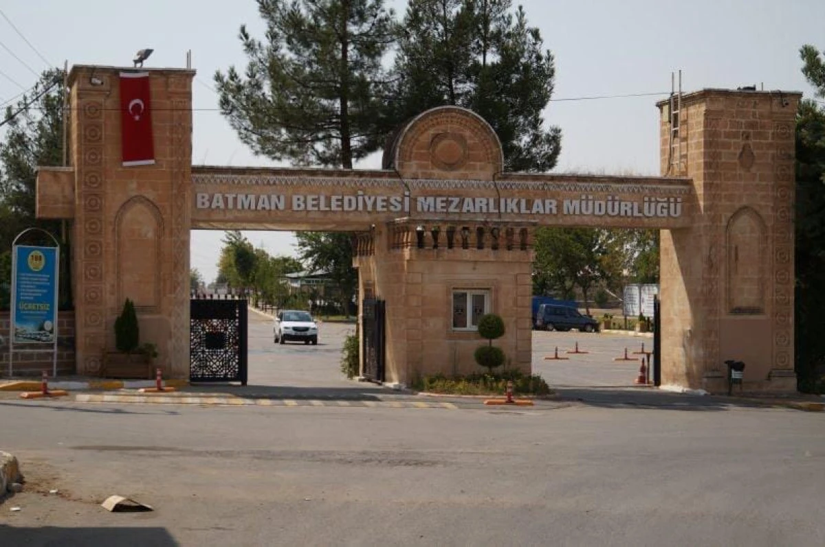 Batman Belediyesi iş&ccedil;ileri işlerine geri d&ouml;nmek istiyor