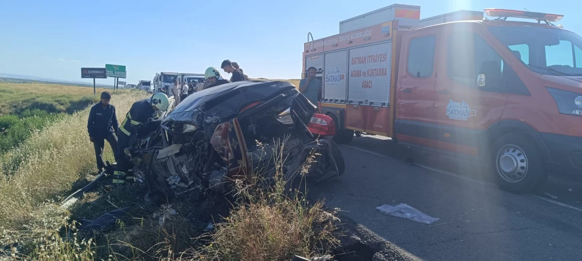 BATMAN-DİYARBAKIR YOLUNDA KAZA: 2 YARALI