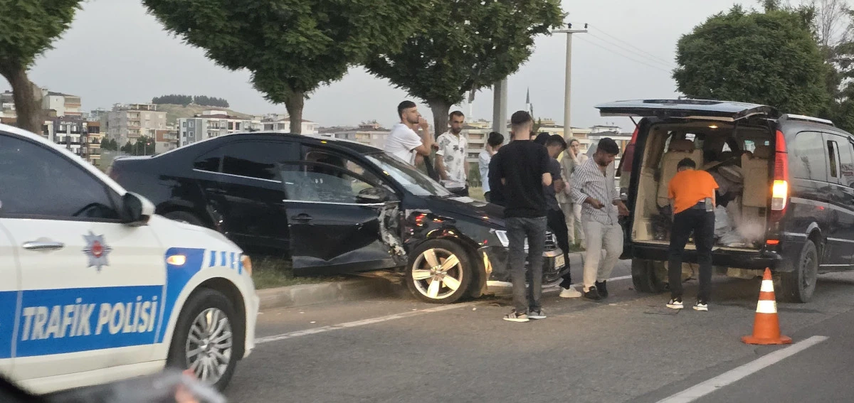 BATMAN GİRİŞİNDE MADDİ HASARLI KAZA
