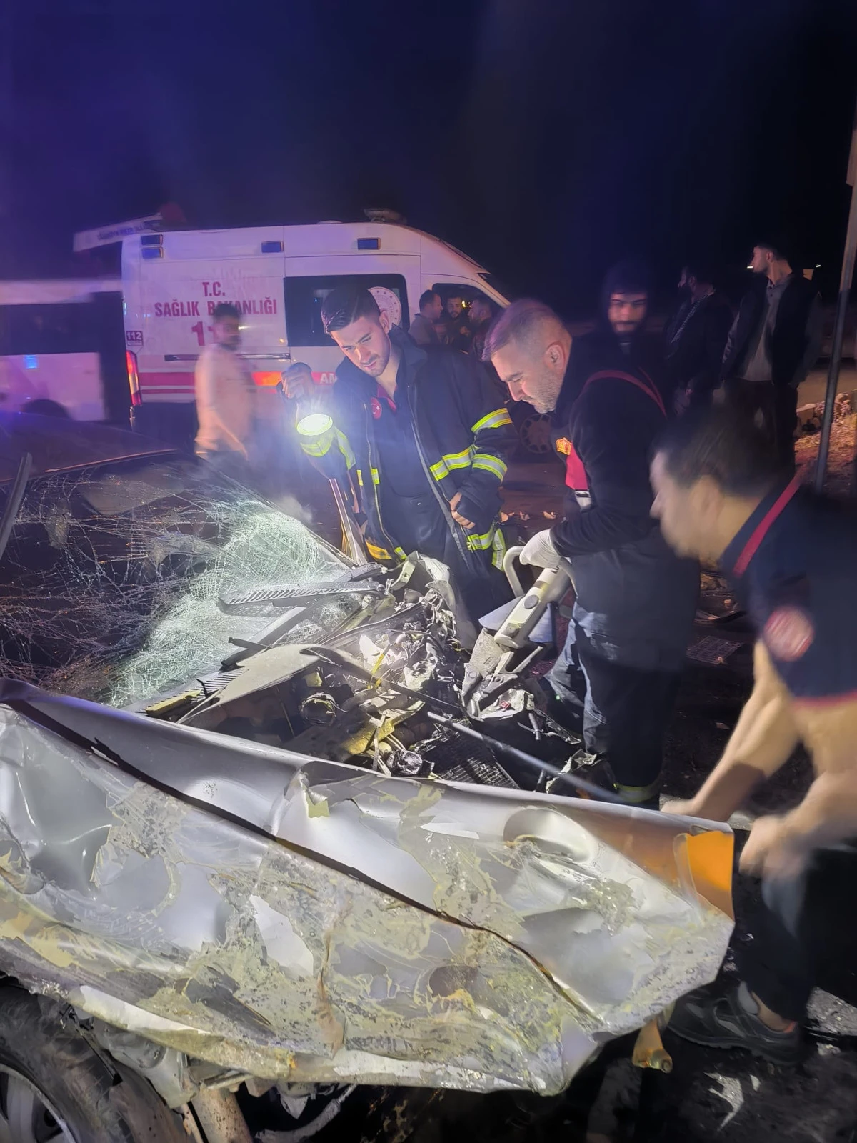BATMAN GÜNEY ÇEVRE YOLU'NDA KAZA: 2 YARALI