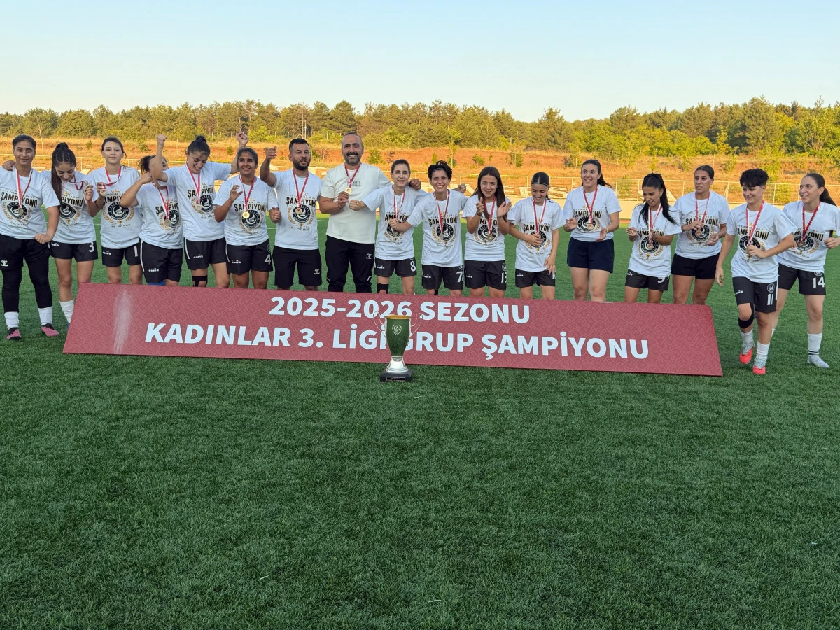Batman Kadın Futbol Kul&uuml;b&uuml; Asenlar'dan b&uuml;y&uuml;k başarı