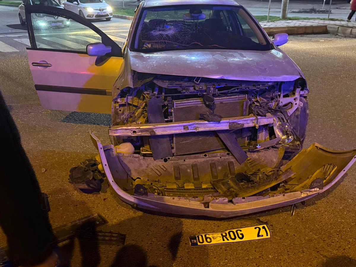 BATMAN KENT MERKEZİNDE MADDİ HASARLI KAZA