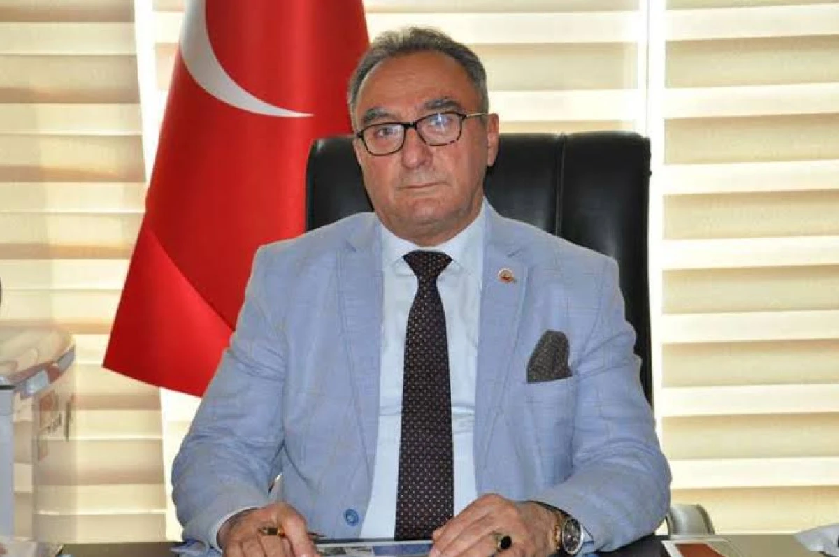 BATMAN PETROLSPOR&rsquo;A EMEKLİ DERNEĞİN&rsquo;DEN ŞAMPİYONLUK DESTEĞİ