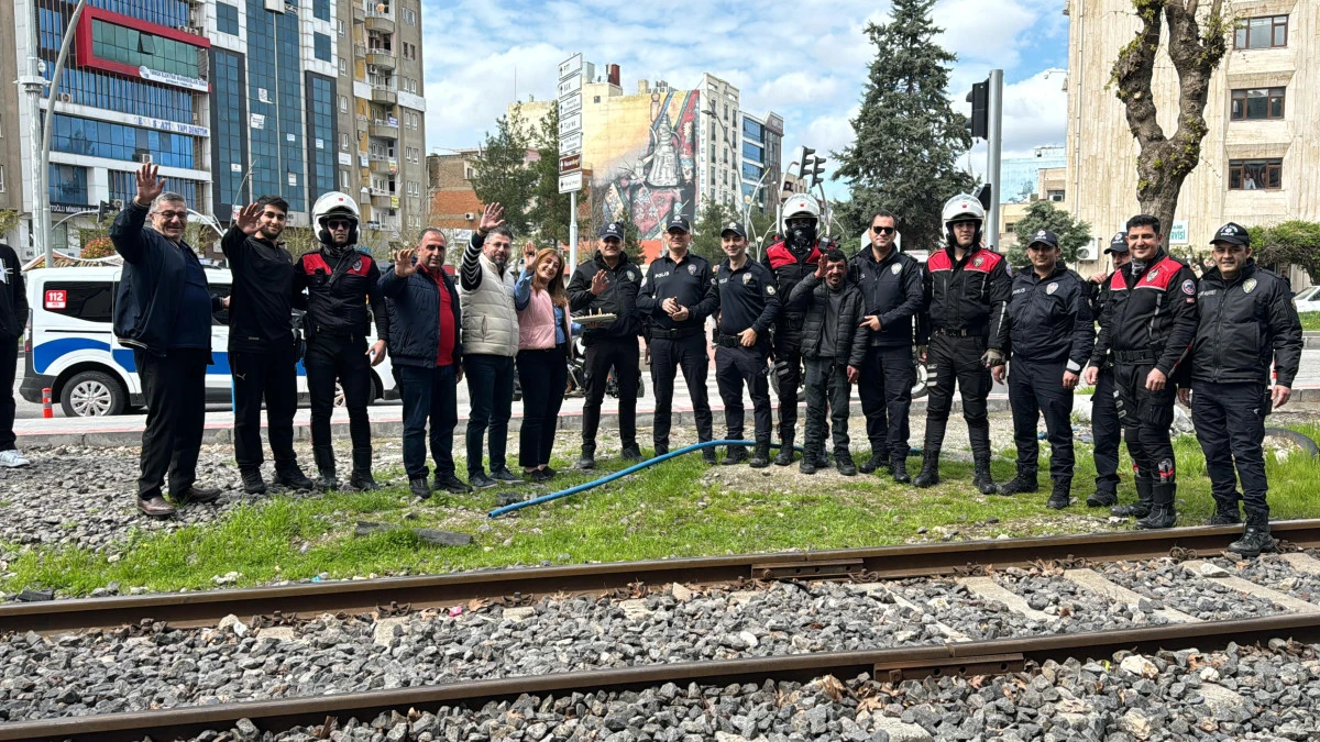 Batman Polisine tatlı s&uuml;rpriz