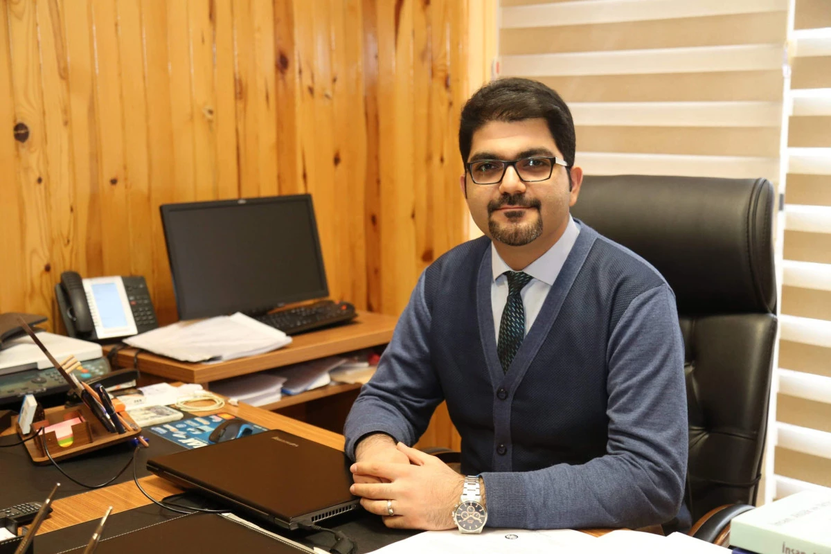 BATMAN &Uuml;NİVERSİTESİ &Ouml;ĞRETİM &Uuml;YESİ PROF. DR. AYDIN&rsquo;DAN YENİ ESER: "METİNLER VE İMGELER"