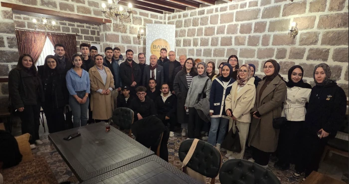 BATMAN VAKFI &Uuml;NİVERSİTE &Ouml;ĞRENCİLERİYLE İFTAR SOFRASINDA BULUŞTU