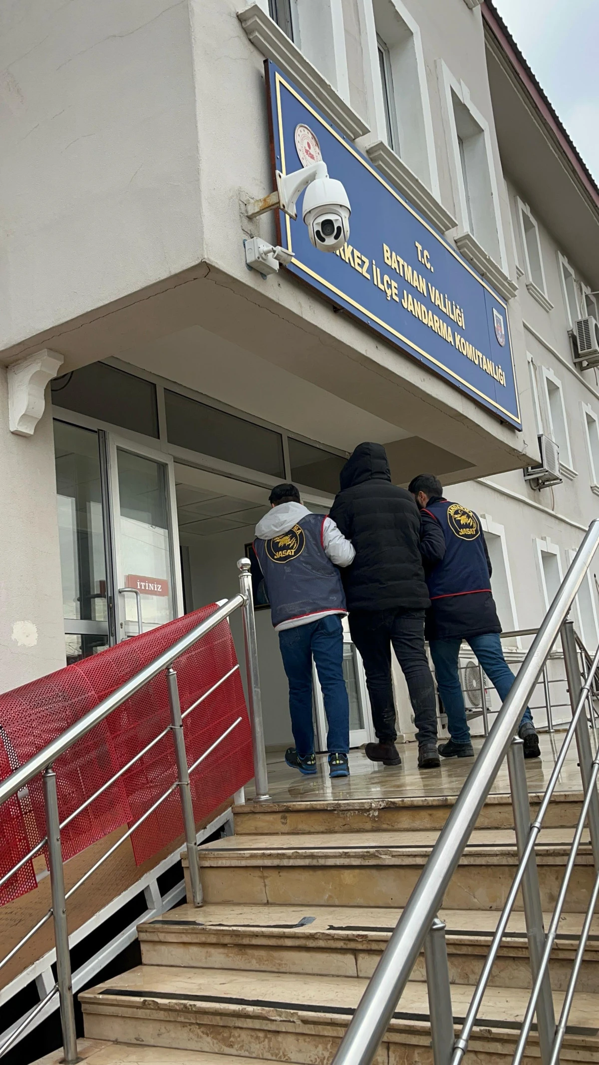 BATMAN&rsquo;DA 13 YIL KESİNLEŞMİŞ HAPİS CEZASI BULUNAN ŞAHIS YAKALANDI