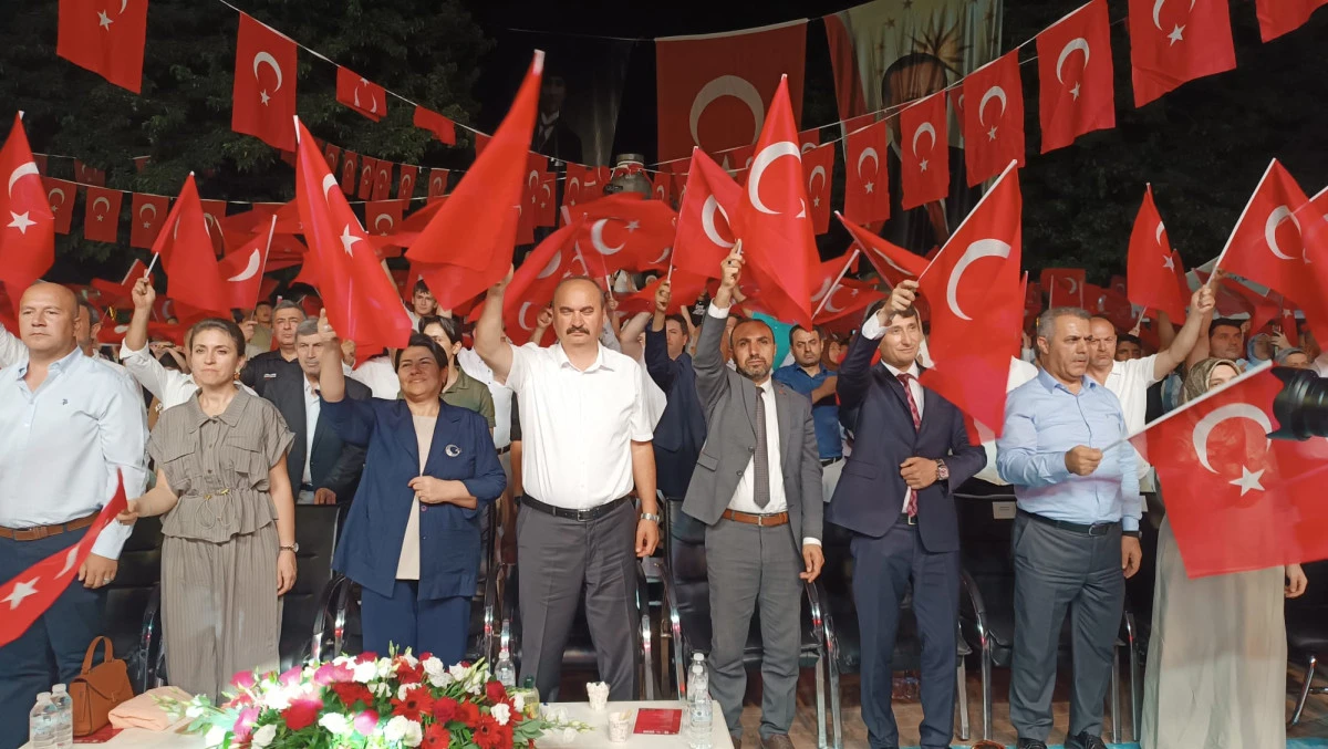 BATMAN'DA 15 TEMMUZ DEMOKRASİ VE MİLL&Icirc; BİRLİK G&Uuml;N&Uuml;&rsquo;N&Uuml;N 10. YIL D&Ouml;N&Uuml;M&Uuml; COŞKUYLA ANILDI