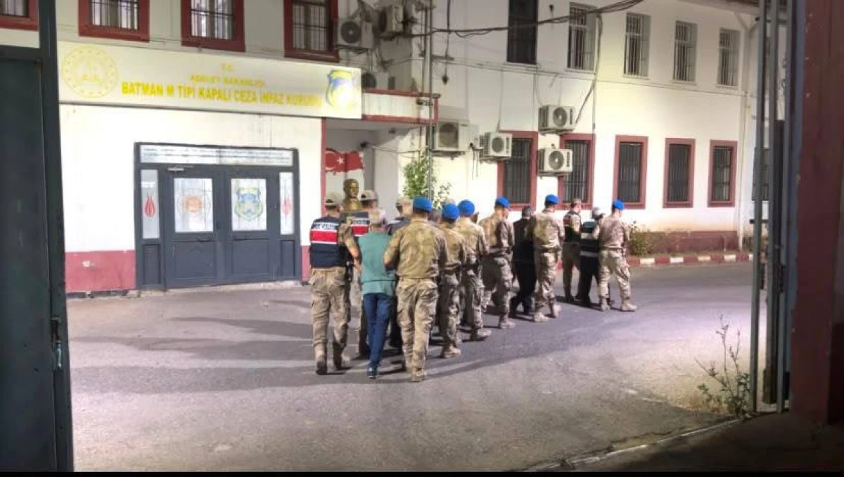 BATMAN&rsquo;DA 19 YILLIK CİNAYET &Ccedil;&Ouml;Z&Uuml;LD&Uuml;: 6 TUTUKLAMA