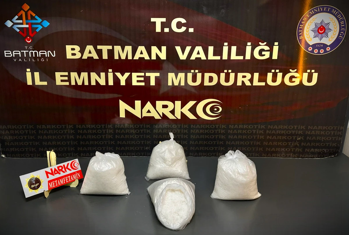 BATMAN'DA 4 KİLO METAMFETAMİN ELE GE&Ccedil;İRİLDİ