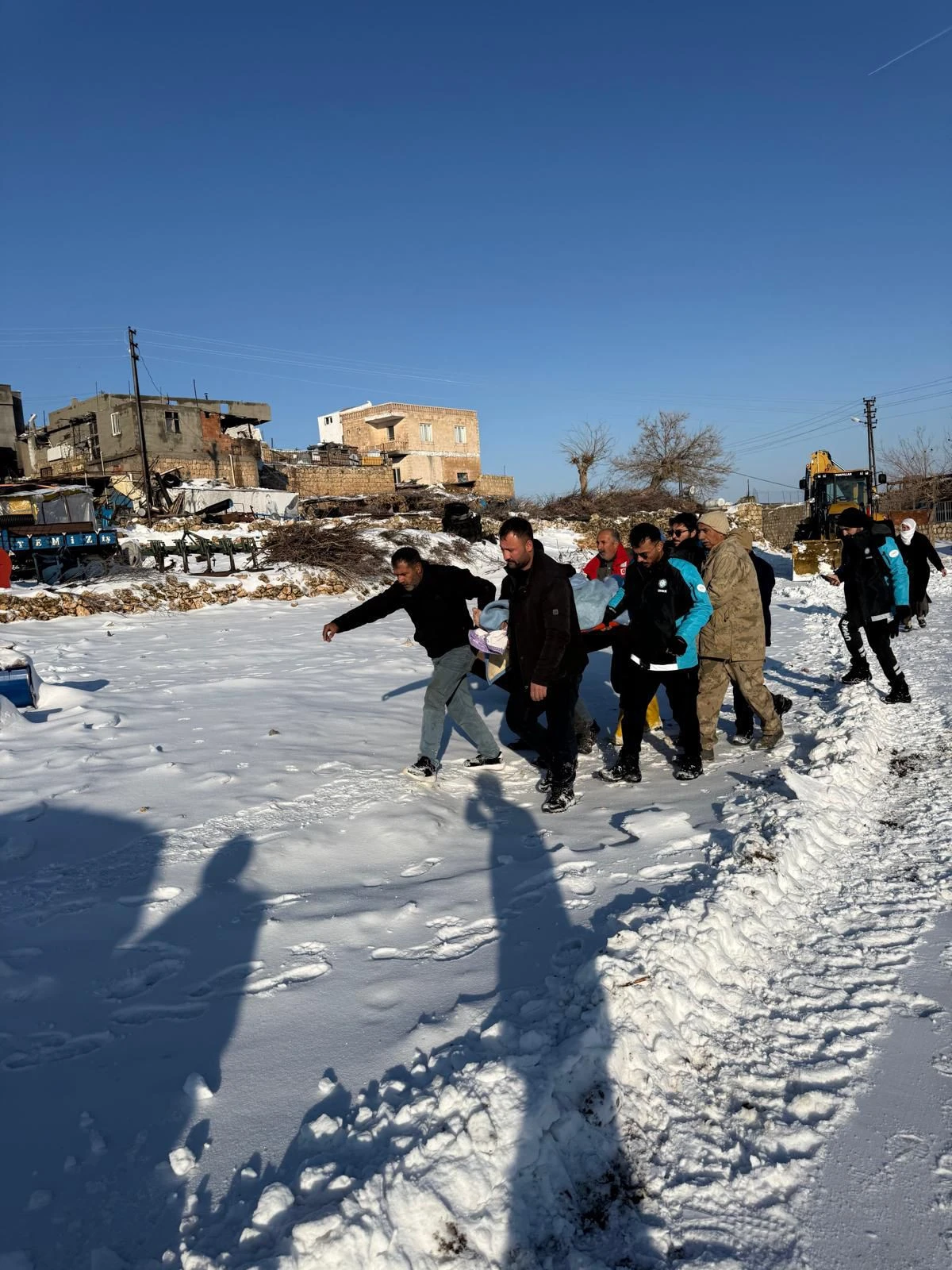 BATMAN&rsquo;DA 92 YAŞINDAKİ HASTA İ&Ccedil;İN HAVALANAN HELİKOPTER HAYAT KURTARDI