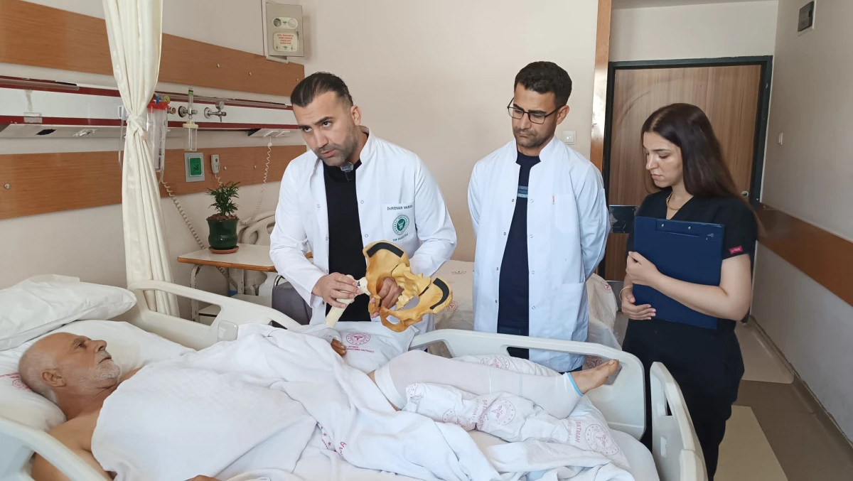 BATMAN'DA AĞA&Ccedil;TAN D&Uuml;Ş&Uuml;P FEL&Ccedil; KALMA RİSKİ YAŞAYAN VATANDAŞ SAĞLIĞINA KAVUŞTU