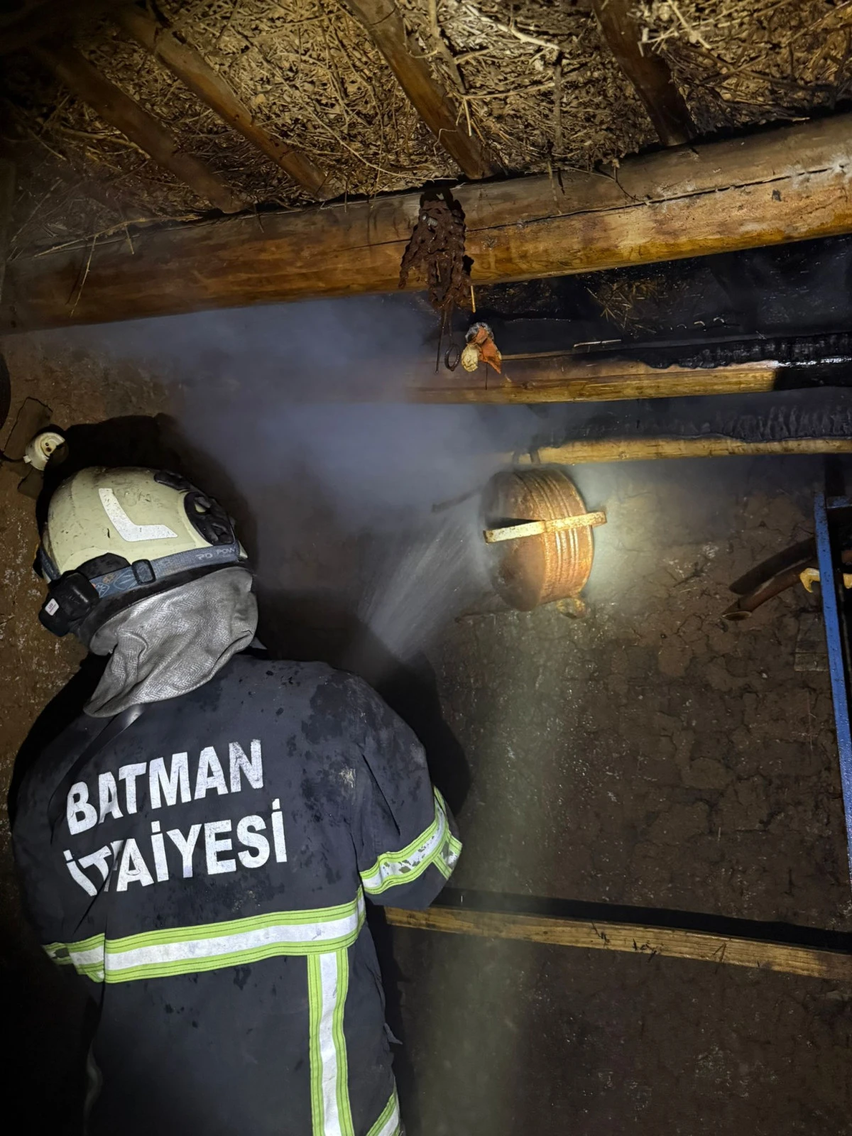 BATMAN’DA AHIR YANGININDA MADDİ HASAR MEYDANA GELDİ