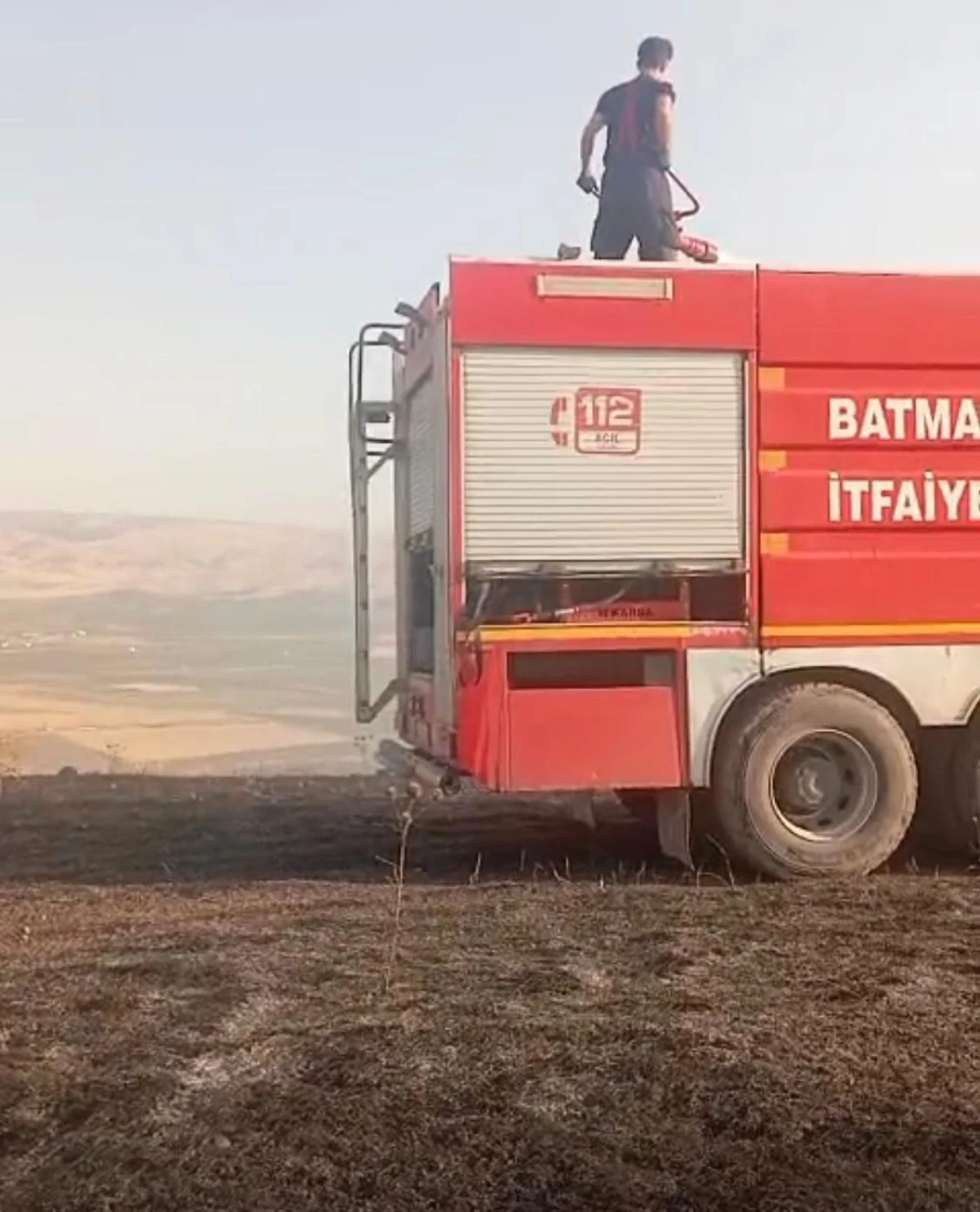 BATMAN&rsquo;DA ANIZ YANGINI İTFAİYENİN M&Uuml;DAHALESİYLE S&Ouml;ND&Uuml;R&Uuml;LD&Uuml;
