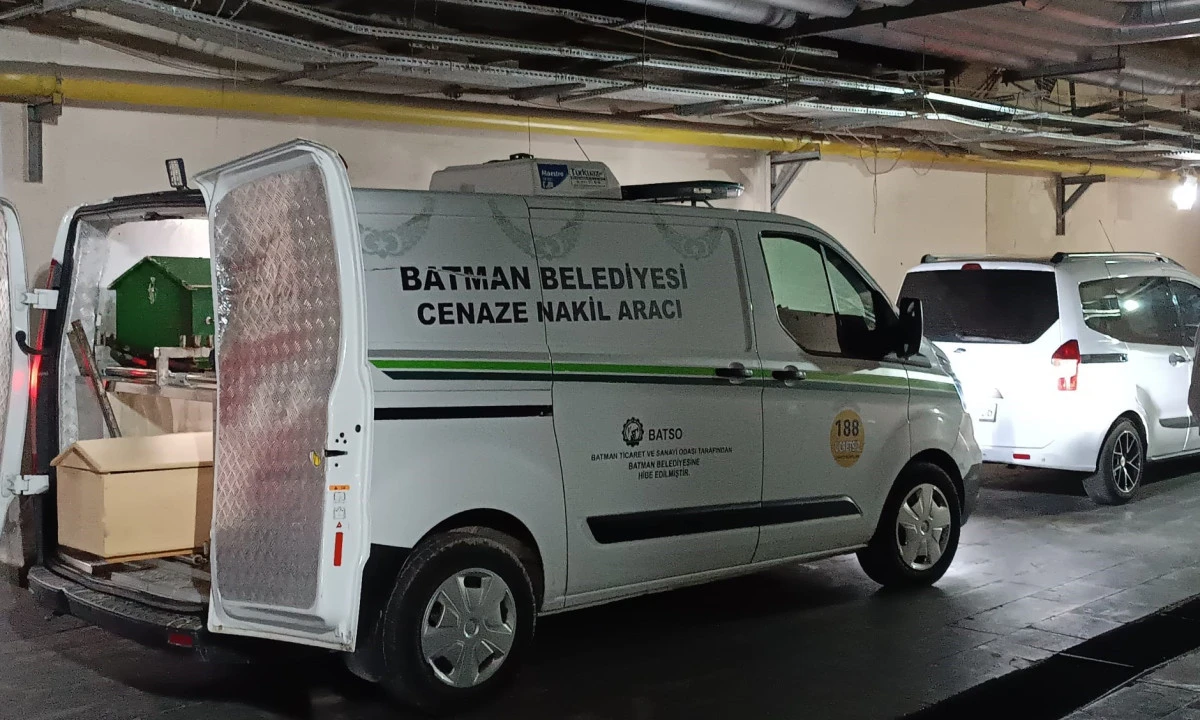 BATMAN&rsquo;DA BALKONDAN D&Uuml;ŞEN GEN&Ccedil; HAYATINI KAYBETTİ
