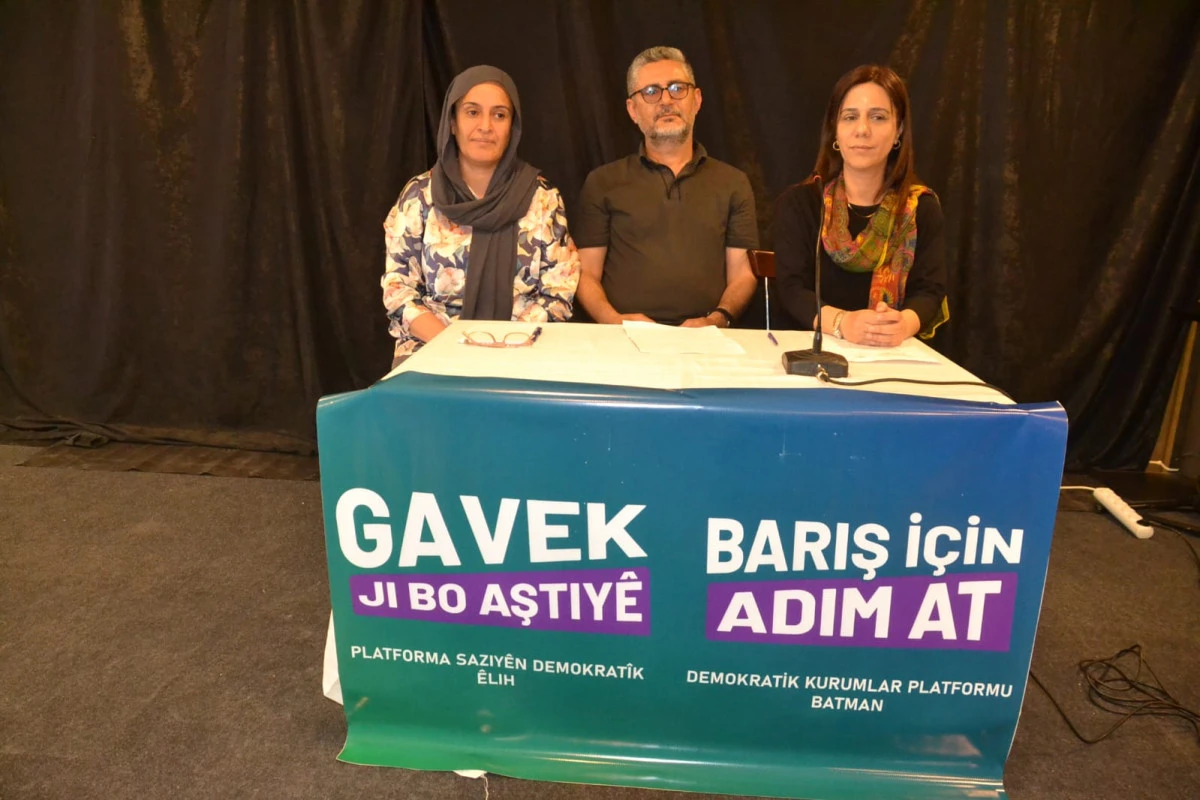 BATMAN&rsquo;DA &ldquo;BARIŞ İ&Ccedil;İN ADIM AT&rdquo; Y&Uuml;R&Uuml;Y&Uuml;Ş&Uuml; İ&Ccedil;İN &Ccedil;AĞRI