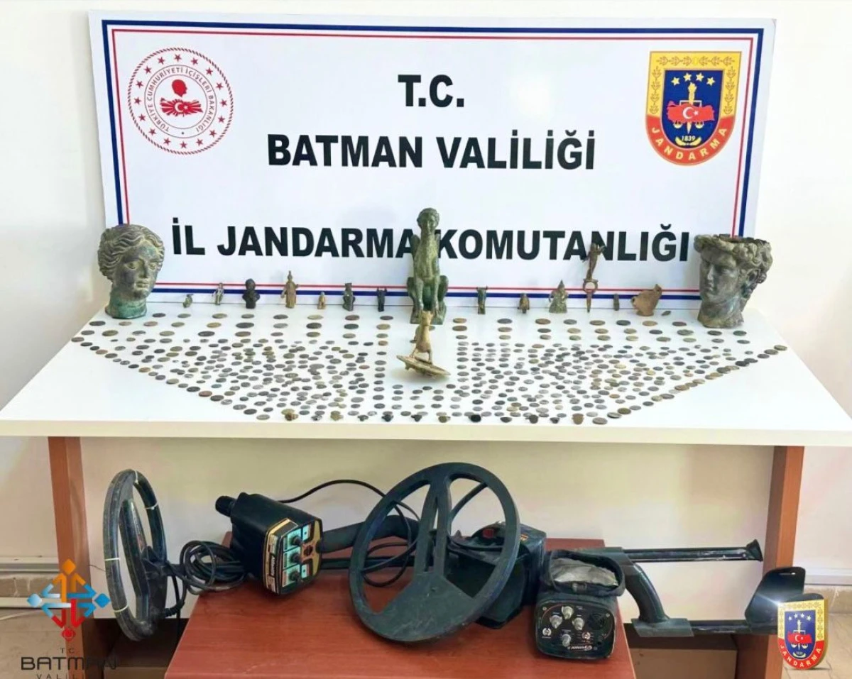 BATMAN’DA ÇOK SAYIDA TARİHİ ESER ELE GEÇİRİLDİ