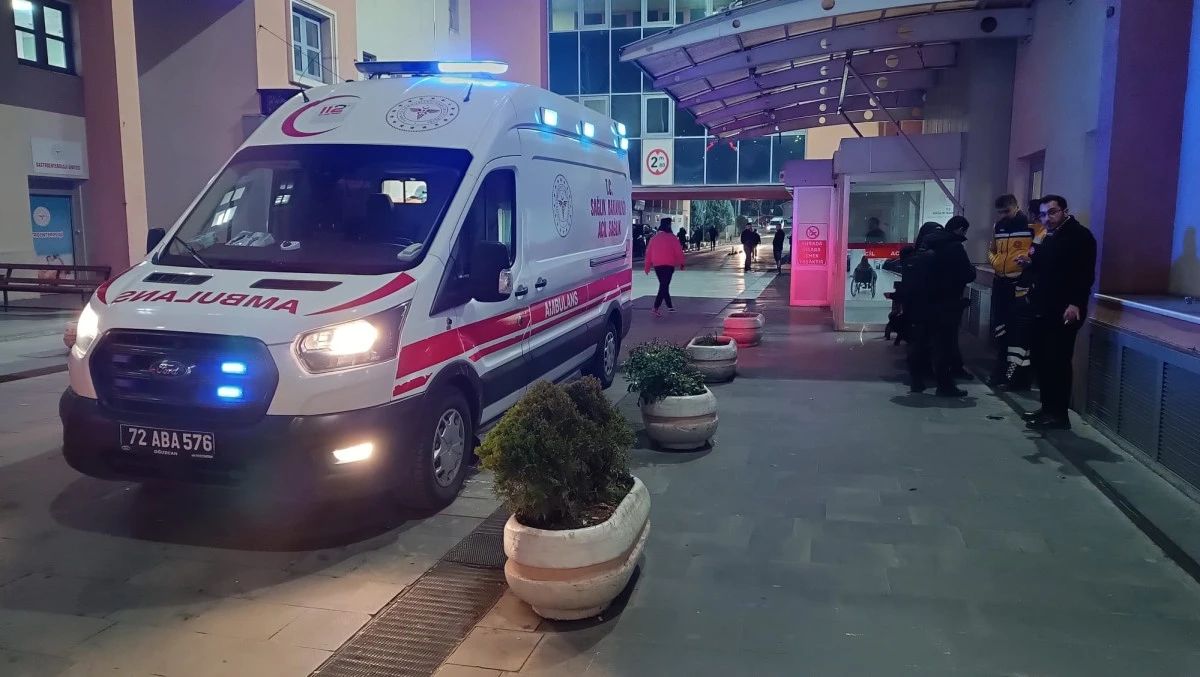 BATMAN&rsquo;DA ELEKTRİK AKIMINA KAPILAN GEN&Ccedil; AĞIR YARALANDI