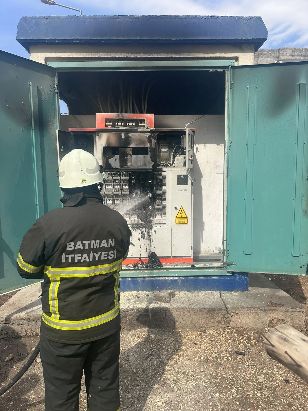 BATMAN'DA İKİ AYRI TRAFO KABİNİNDE YANGIN &Ccedil;IKTI