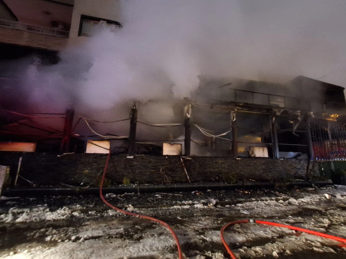 BATMAN&rsquo;DA KAFE YANGINI İŞ YERİ KULLANILAMAZ HALE GELDİ