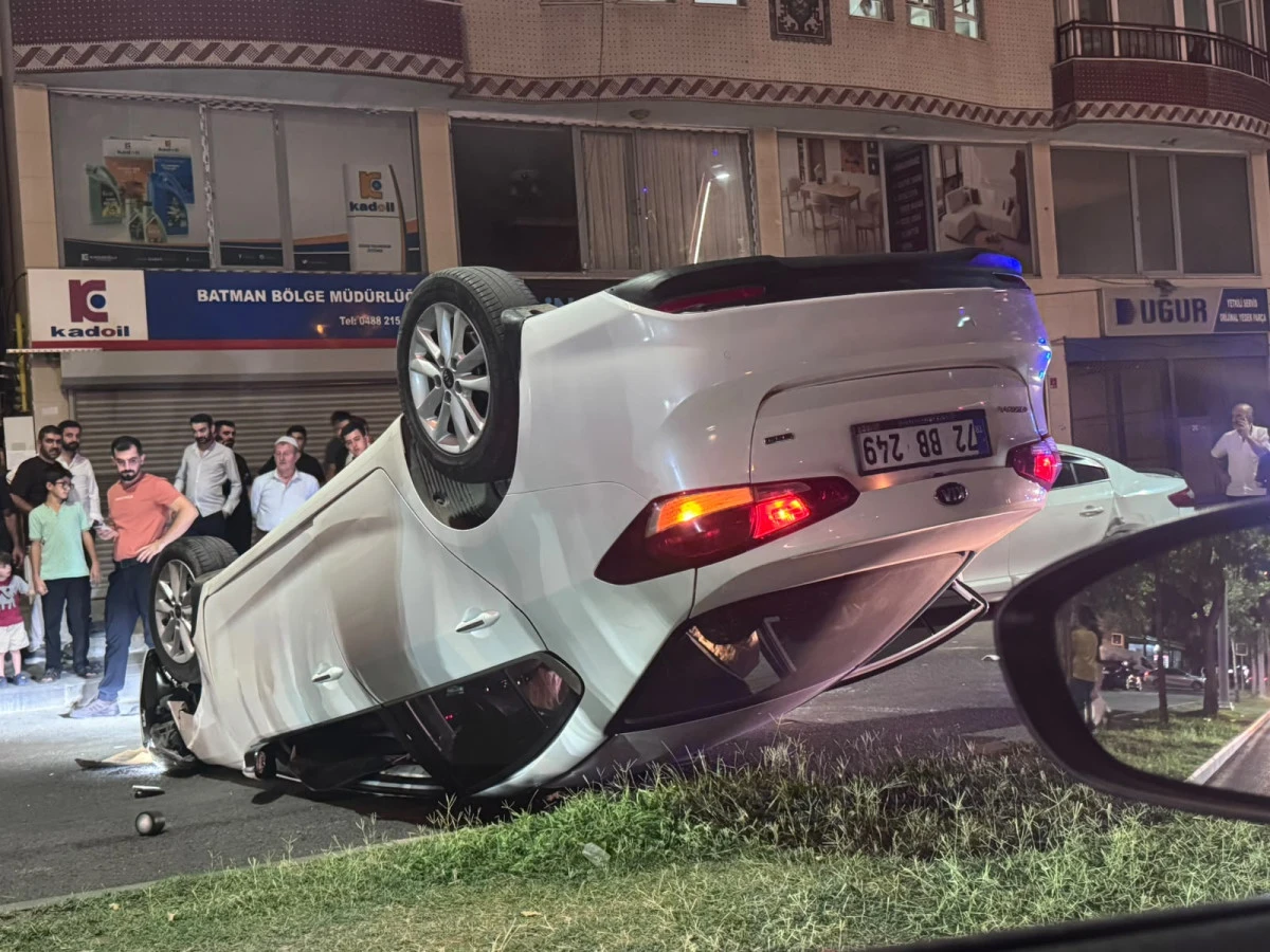 BATMAN&rsquo;DA KONTROLDEN &Ccedil;IKAN OTOMOBİL TERS D&Ouml;ND&Uuml;