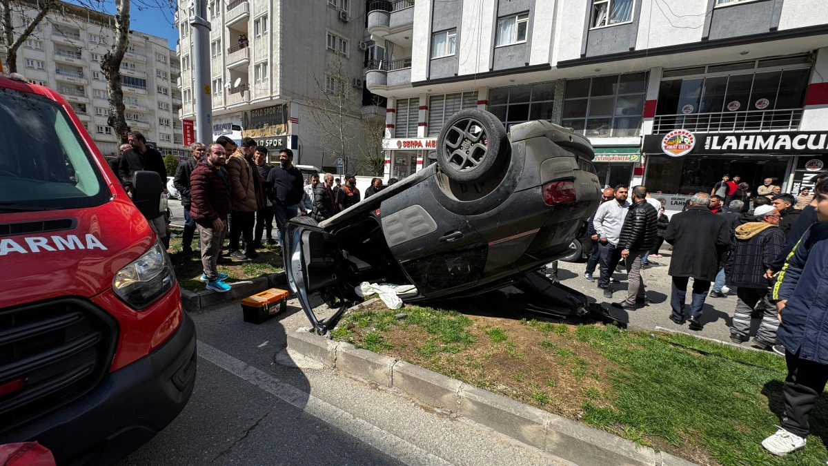 BATMAN&rsquo;DA KONTROLDEN &Ccedil;IKAN OTOMOBİL TERS D&Ouml;ND&Uuml; BİR YARALI
