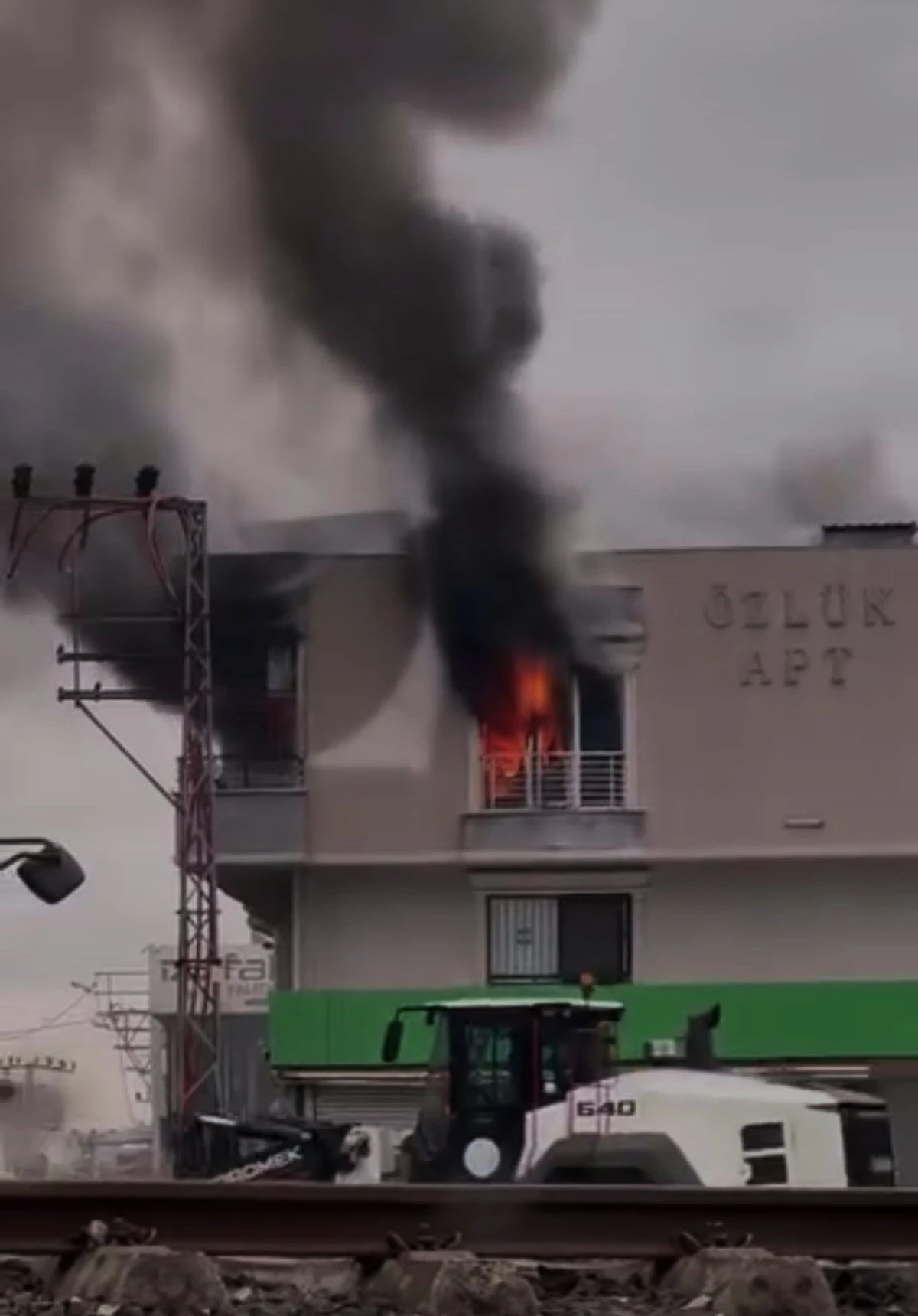 BATMAN&rsquo;DA KORKUTAN EV YANGINI