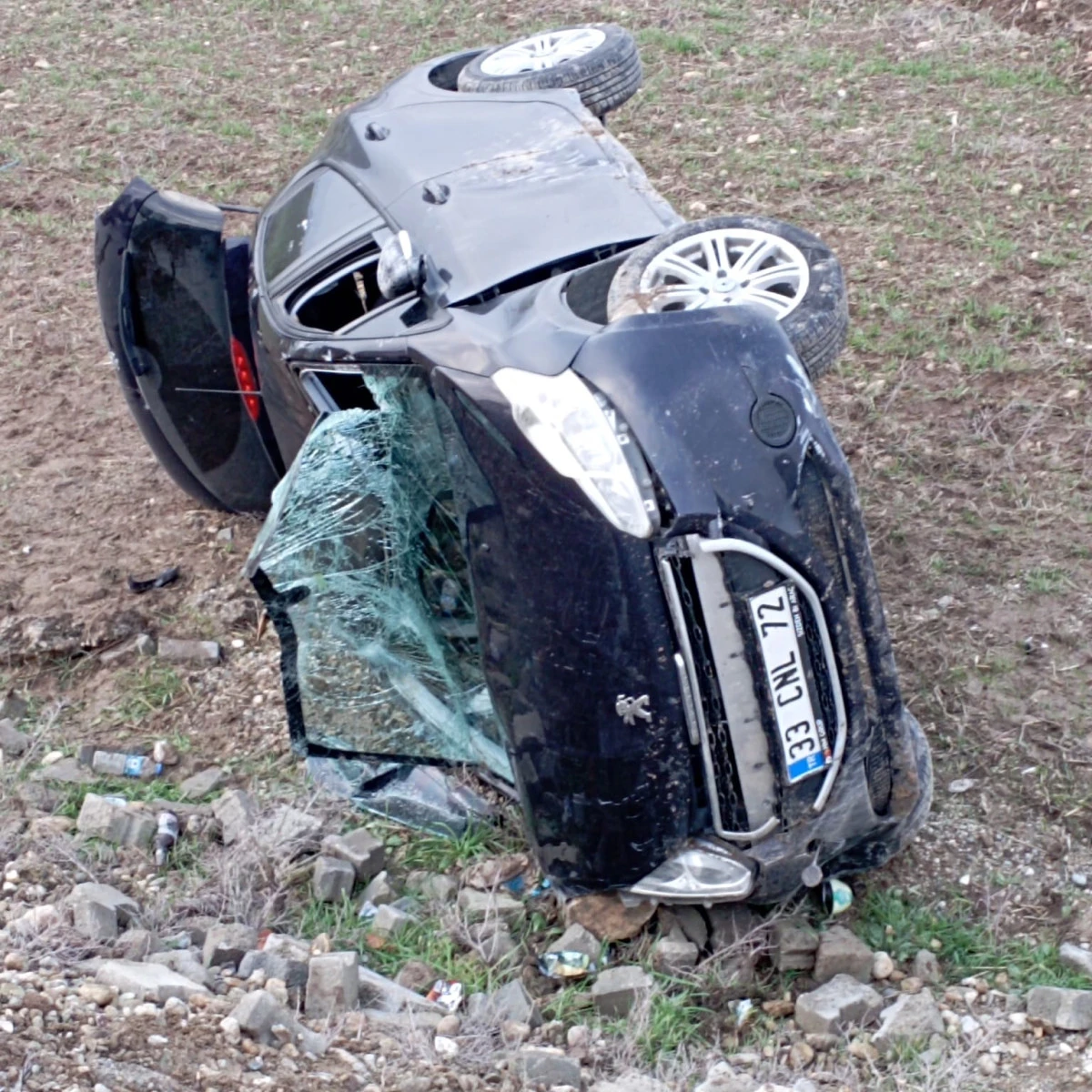  BATMAN&rsquo;DA OTOMOBİL ŞARAMPOLE YUVARLANDI: 1 YARA