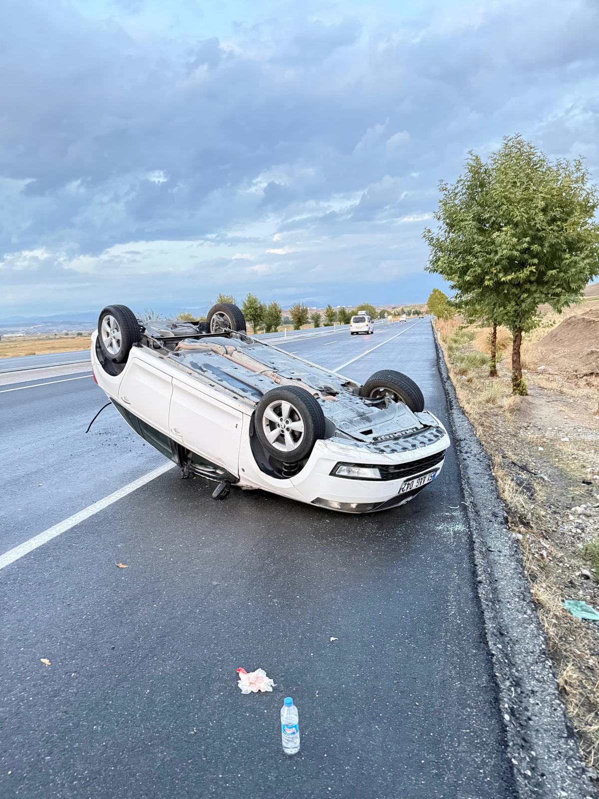 BATMAN'DA OTOMOBİL TAKLA ATTI: BİR KİŞİ YARALANDI