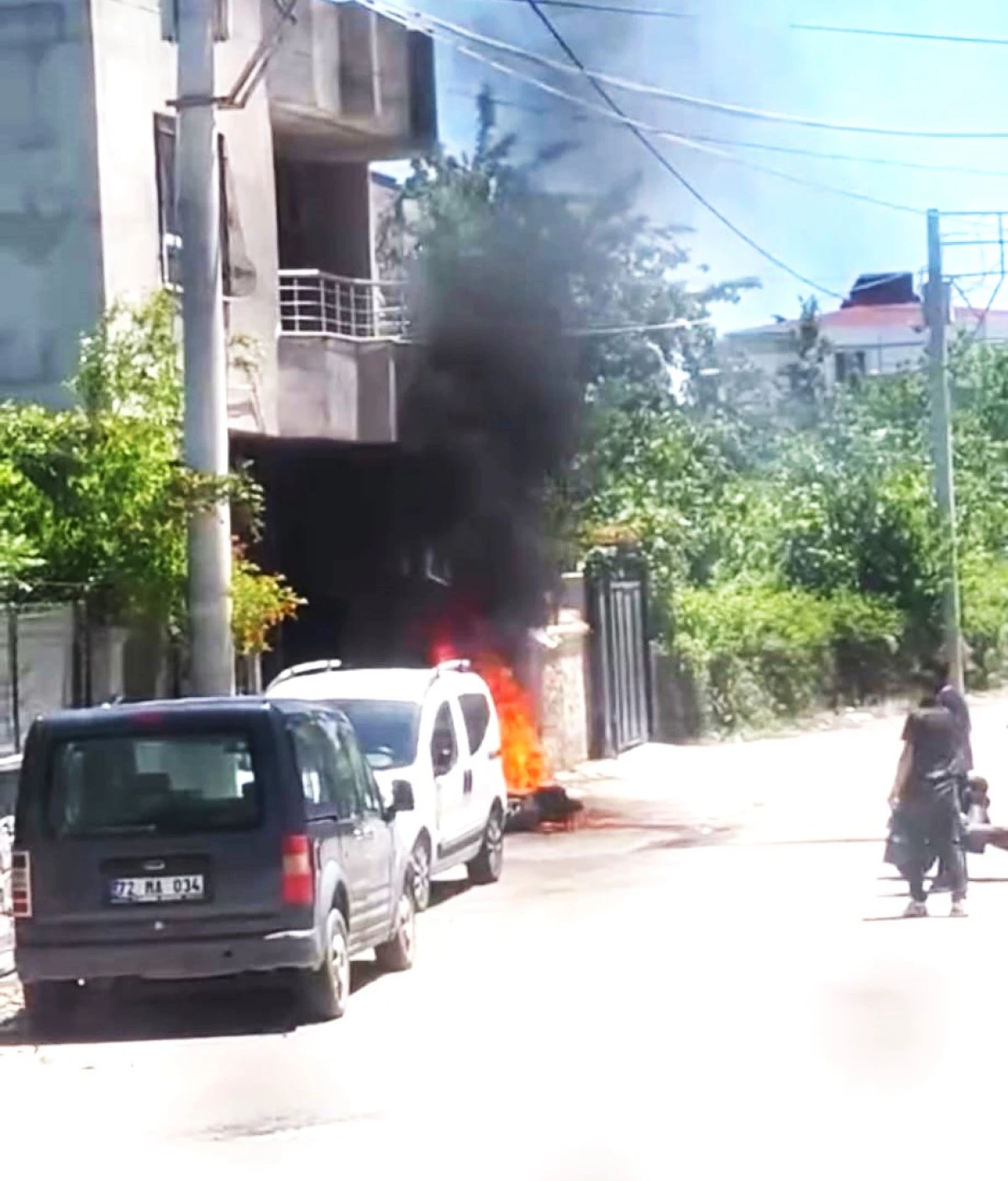 BATMAN'DA PARK HALİNDEKİ MOTOSİKLET K&Uuml;LE D&Ouml;ND&Uuml;