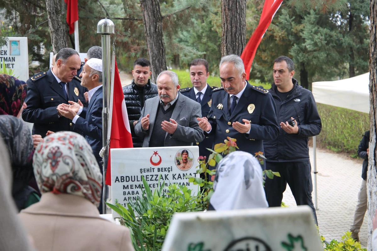 Batman&rsquo;da Polis Haftasında şehitler anıldı