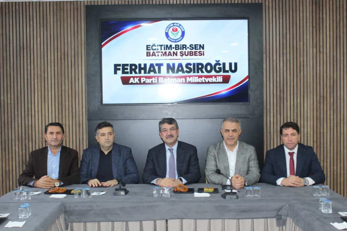 BATMAN&rsquo;DA SENDİKALARLA İSTİŞARE, &ldquo;SAHADAN GELEN G&Ouml;R&Uuml;ŞLER &Ccedil;ALIŞMALARIMIZA Y&Ouml;N VERİYOR&rdquo;