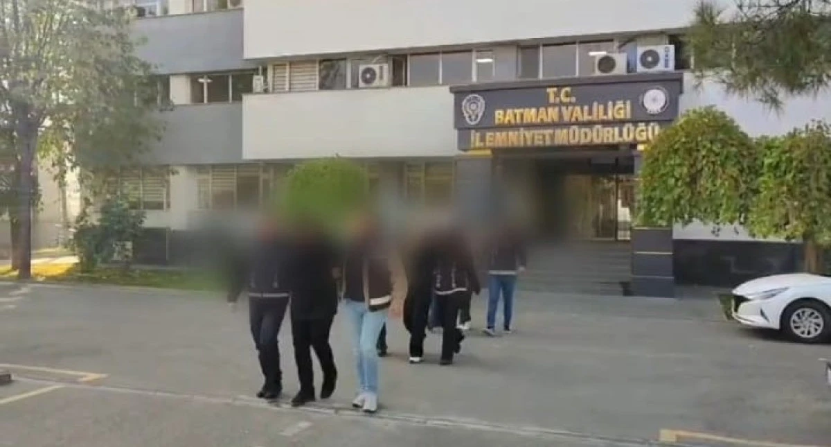 BATMAN'DA TEFECİLİK VE İŞYERİ KURŞUNLAMA OPERASYONU: 2 TUTUKLAMA