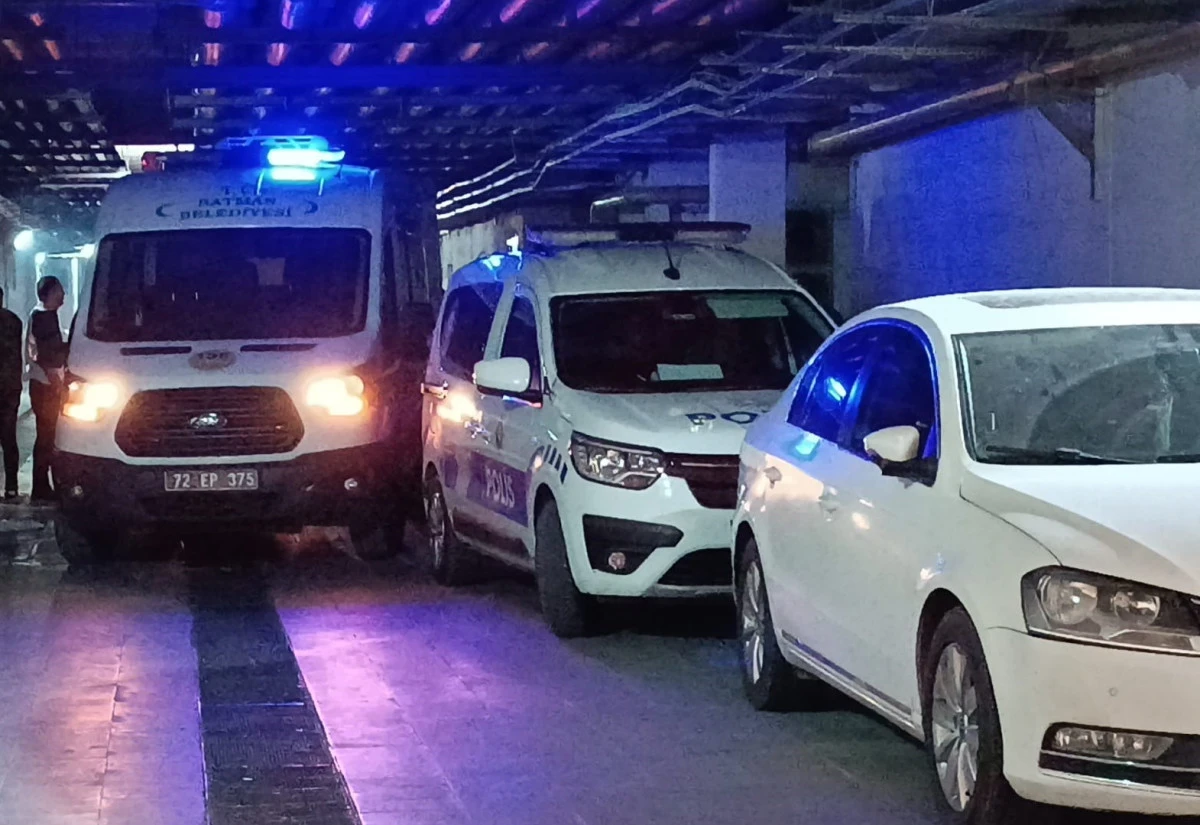 BATMAN'DA TRAFİK KAZASI: 18 YAŞINDAKİ GENÇ HAYATINI KAYBETTİ