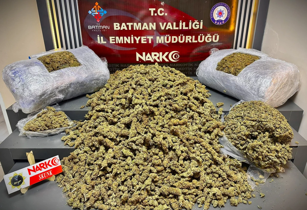 BATMAN&rsquo;DA UYUŞTURUCU OPERASYONLARI: 7 TUTUKLAMA
